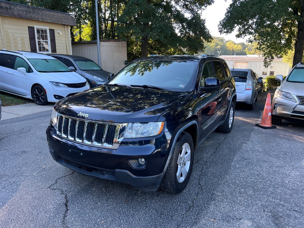 2011 Jeep Grand Cherokee Laredo photo