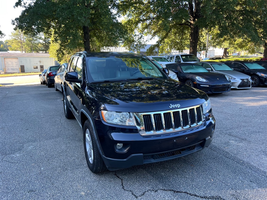 2011 Jeep Grand Cherokee Laredo photo