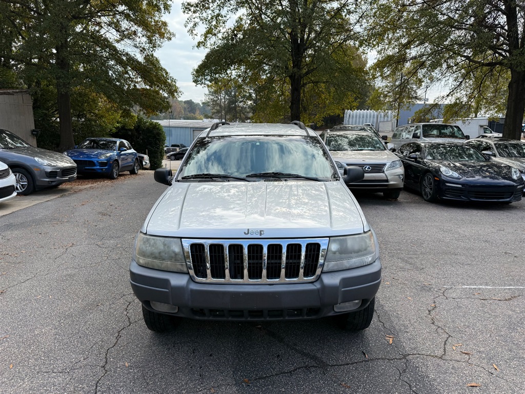 2002 Jeep Grand Cherokee Laredo photo