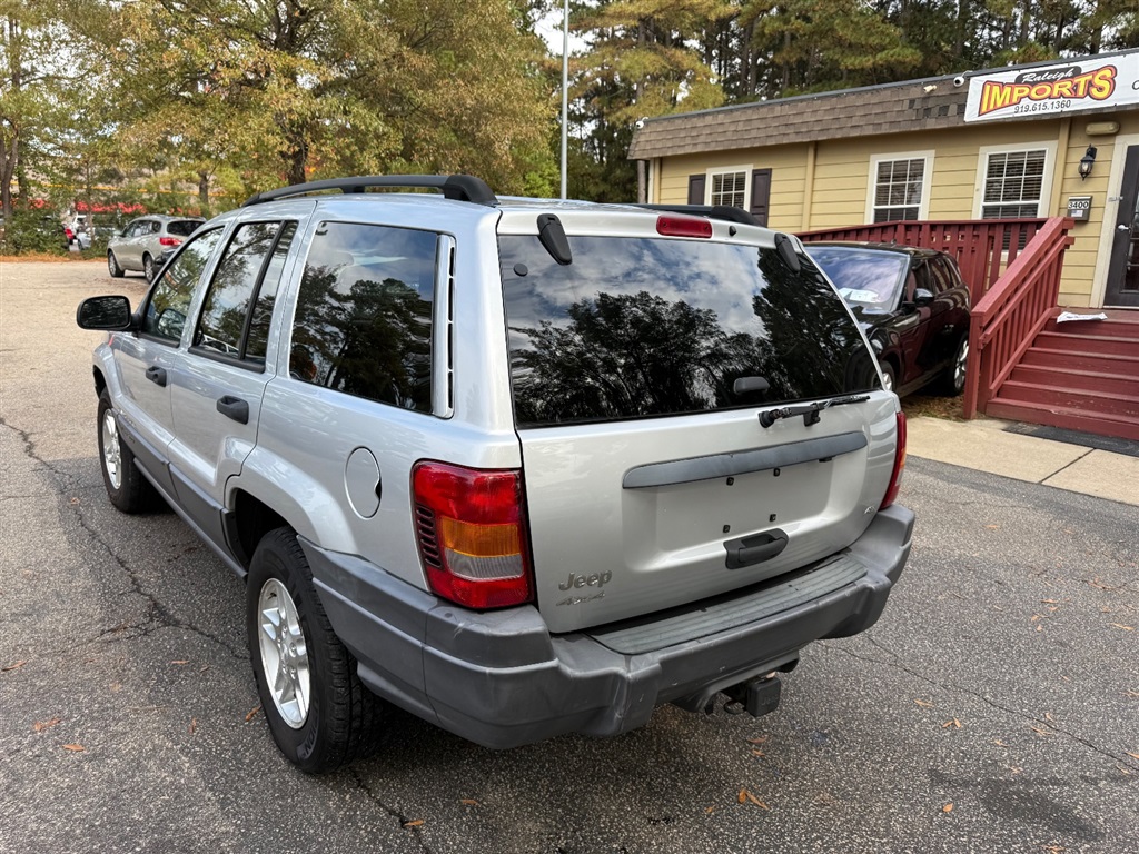 2002 Jeep Grand Cherokee Laredo photo
