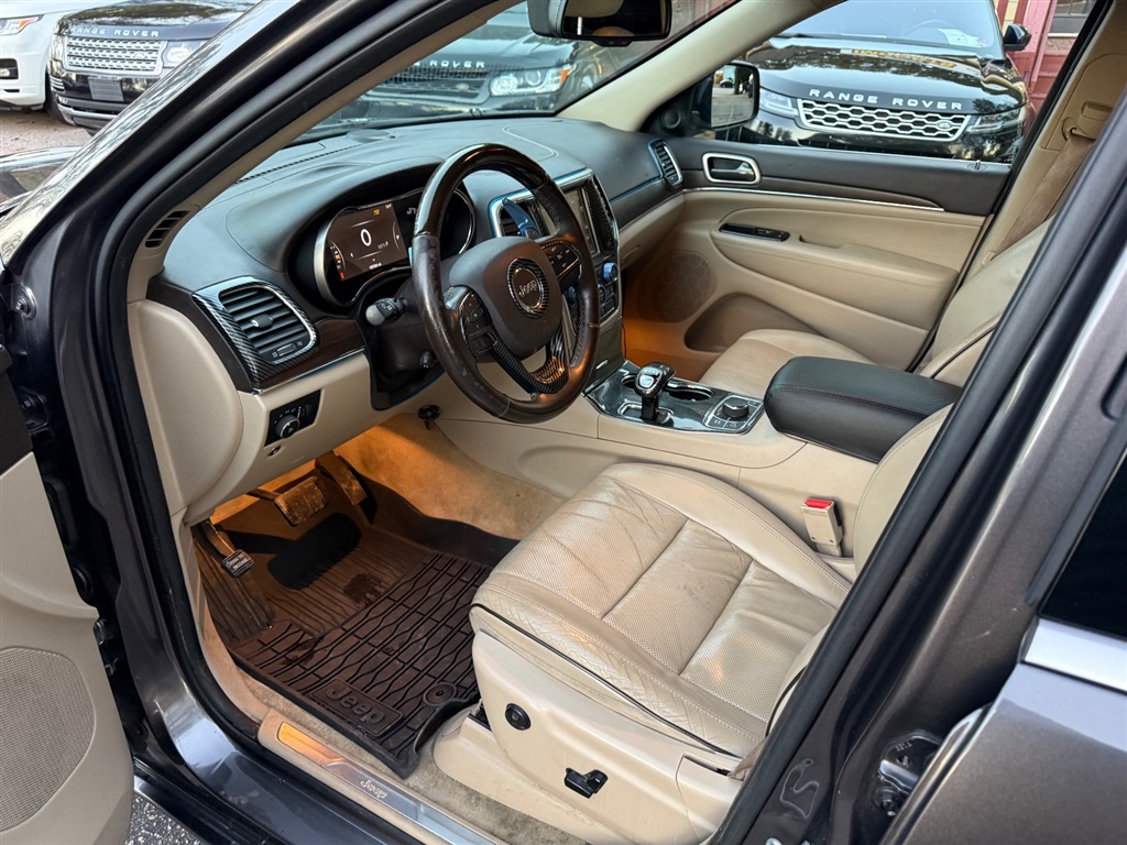 2014 Jeep Grand Cherokee Overland photo