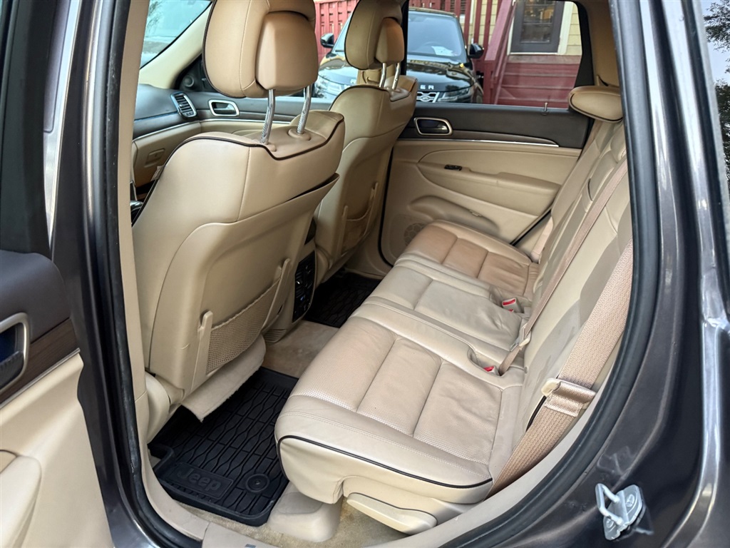 2014 Jeep Grand Cherokee Overland photo