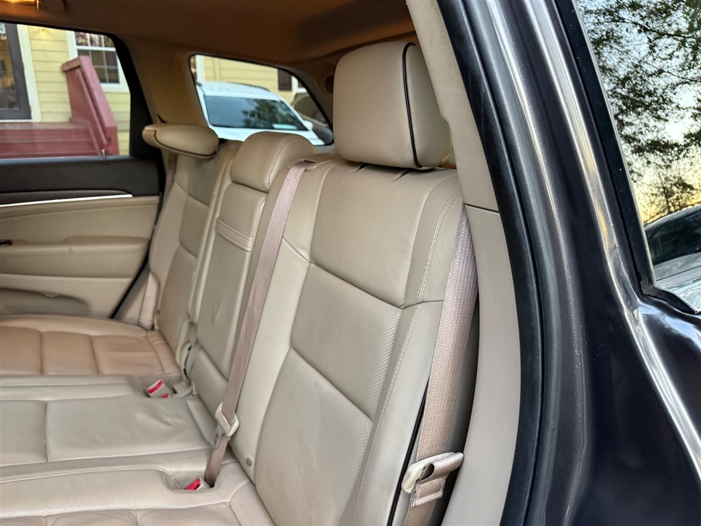 2014 Jeep Grand Cherokee Overland photo