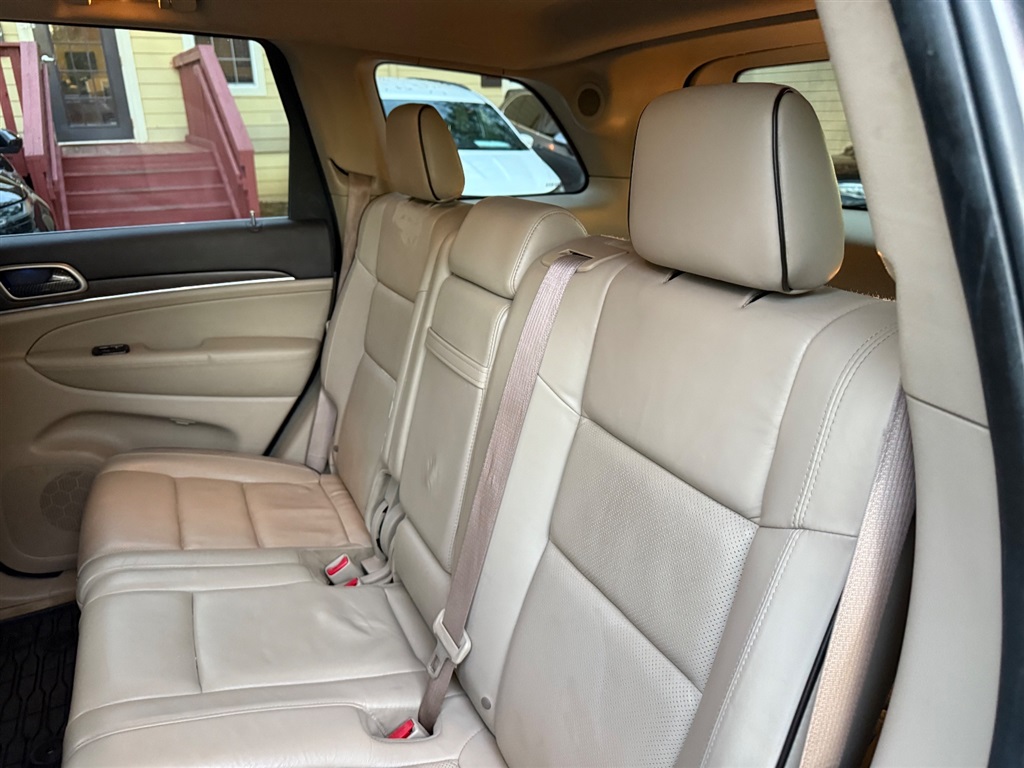 2014 Jeep Grand Cherokee Overland photo