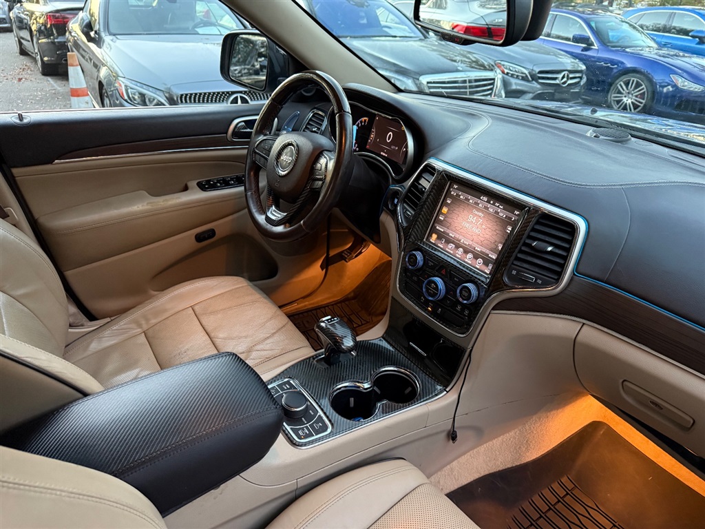 2014 Jeep Grand Cherokee Overland photo
