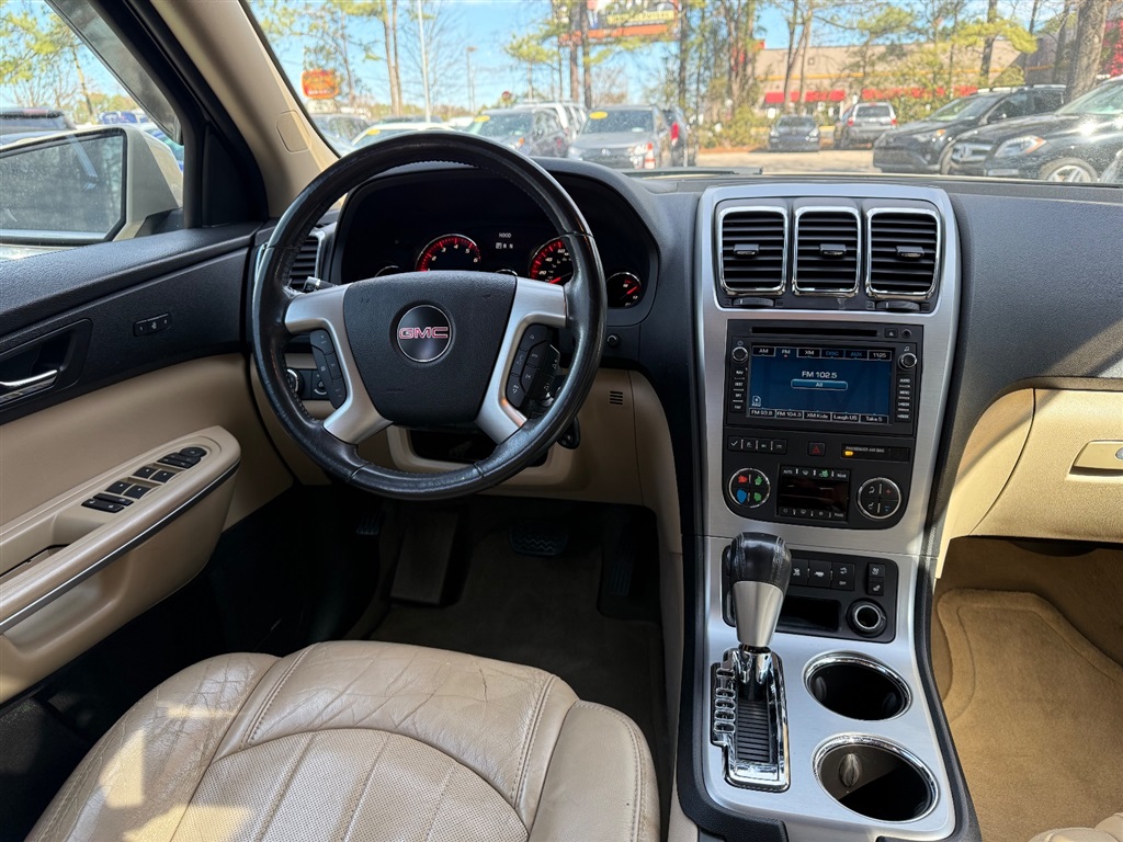 2010 GMC Acadia SLT-2 photo