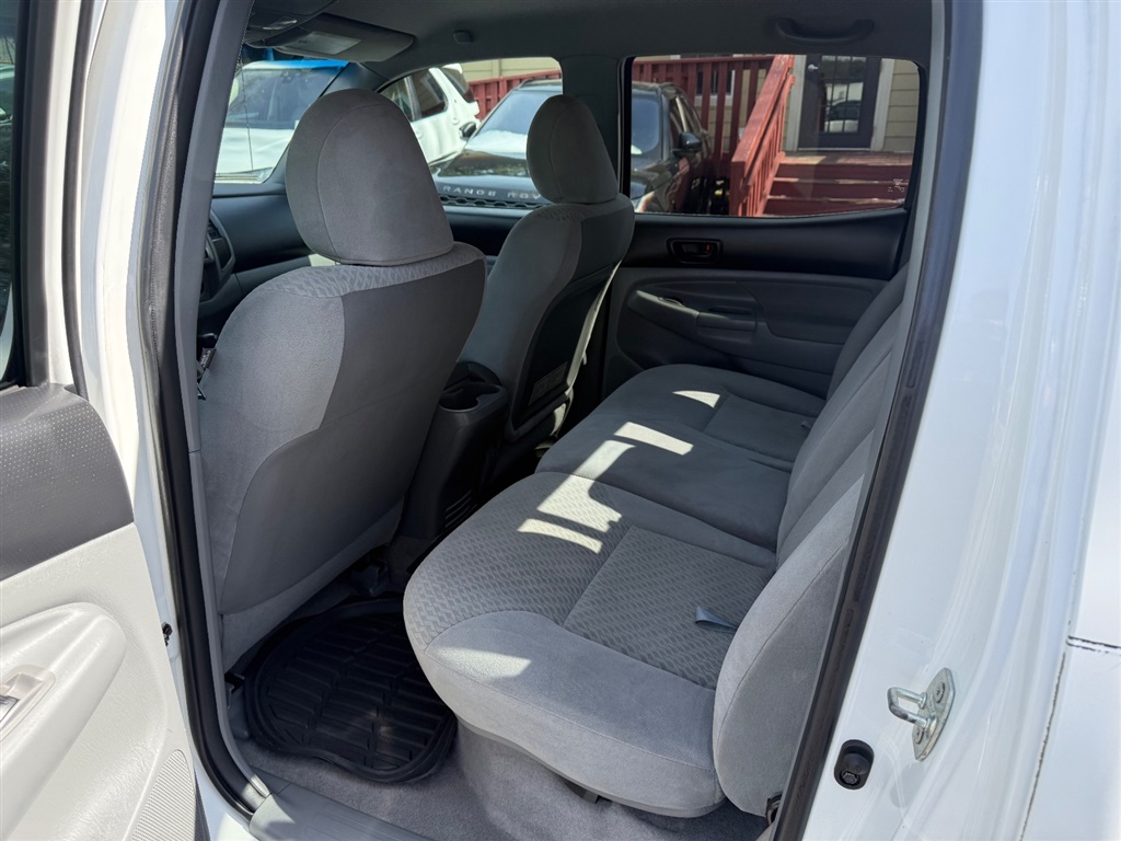 2011 Toyota Tacoma PreRunner V6 photo