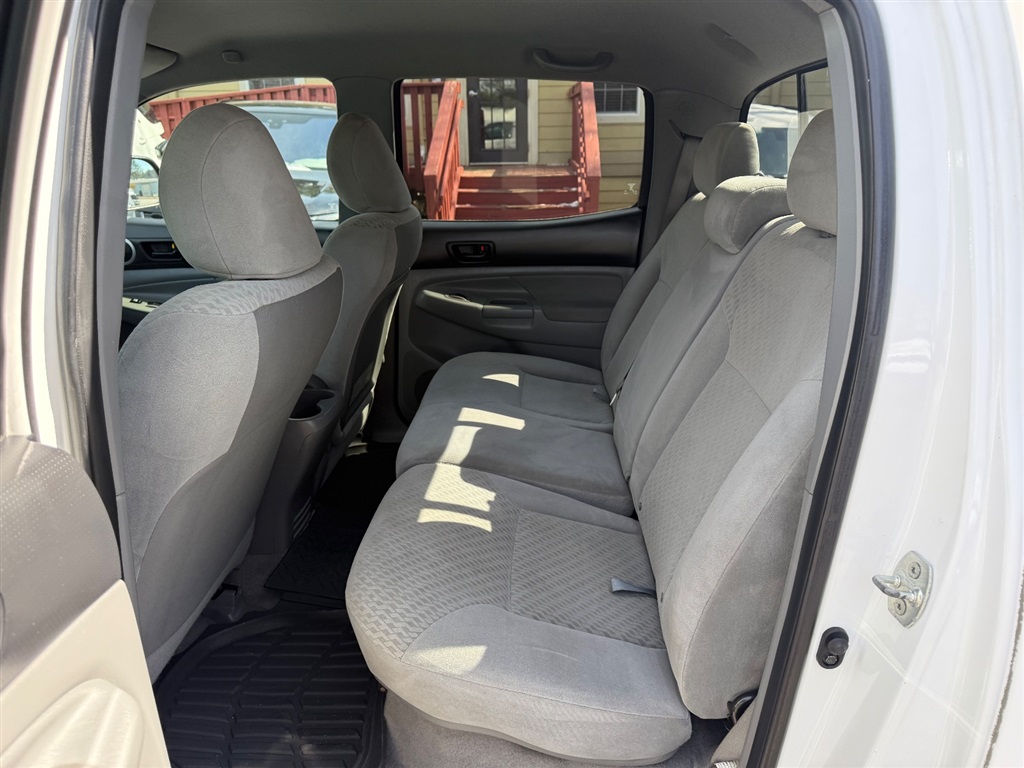 2011 Toyota Tacoma PreRunner V6 photo