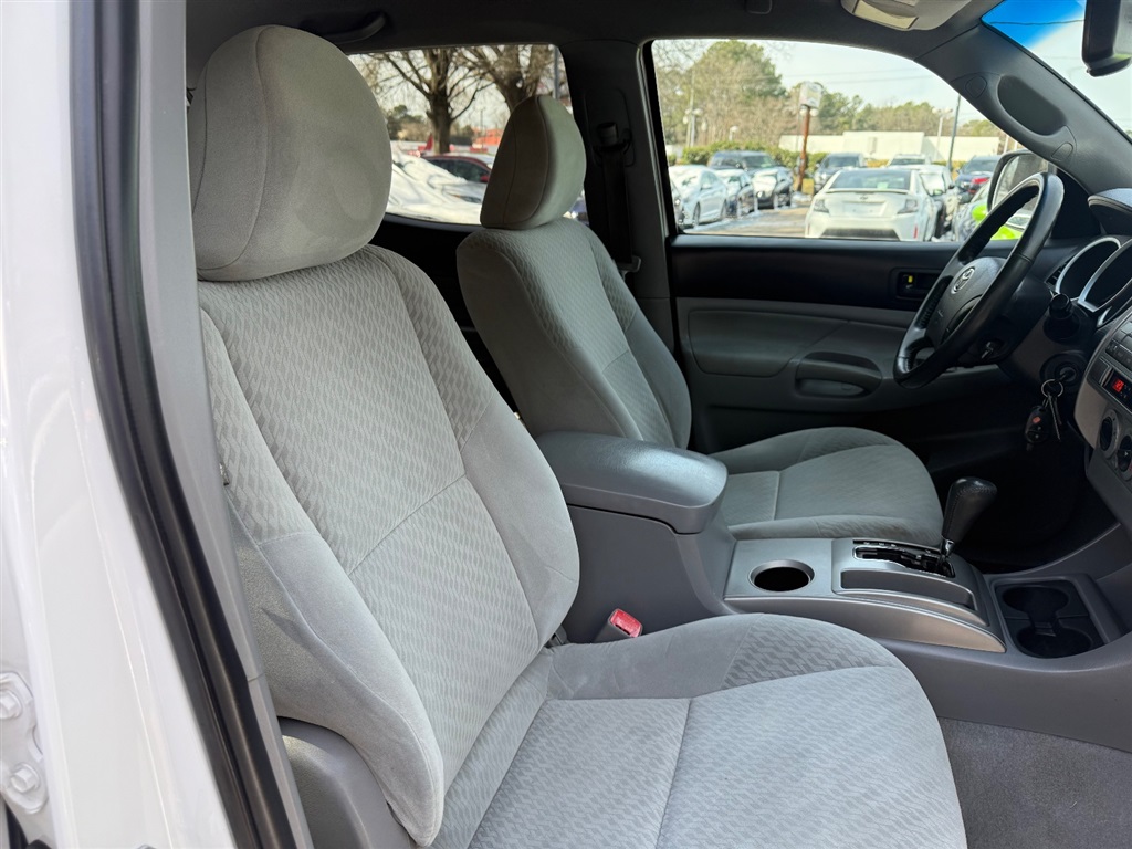 2011 Toyota Tacoma PreRunner V6 photo