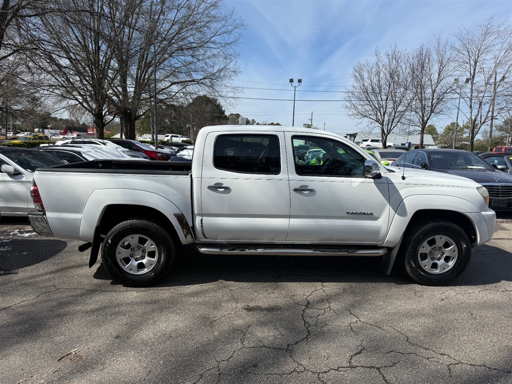 2011 Toyota Tacoma PreRunner V6 photo