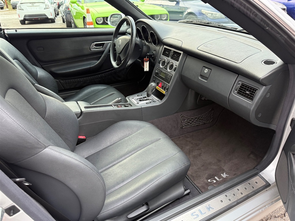 2003 Mercedes-Benz SLK-Class SLK230 photo