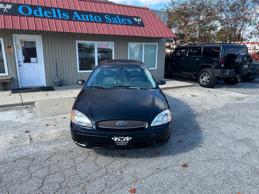 2004 Ford Taurus SES photo