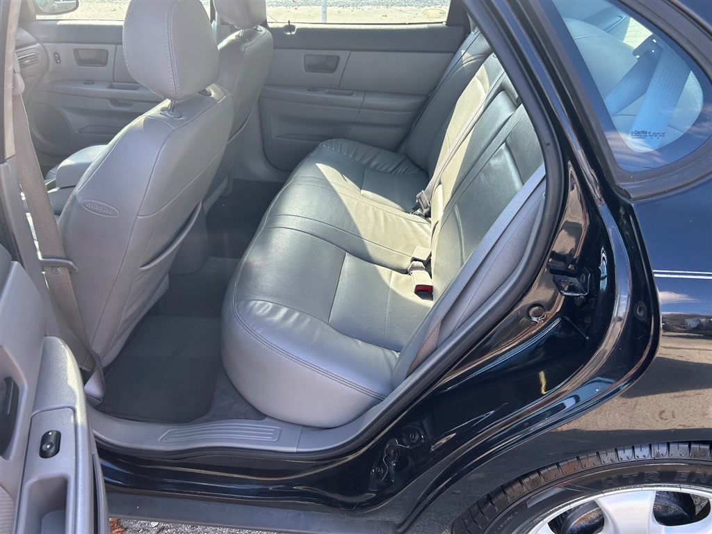 2004 Ford Taurus SES photo