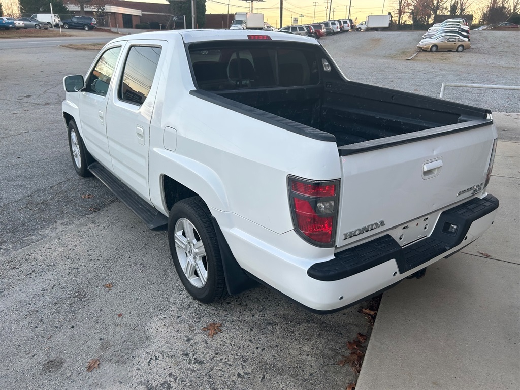 2013 Honda Ridgeline RTL photo