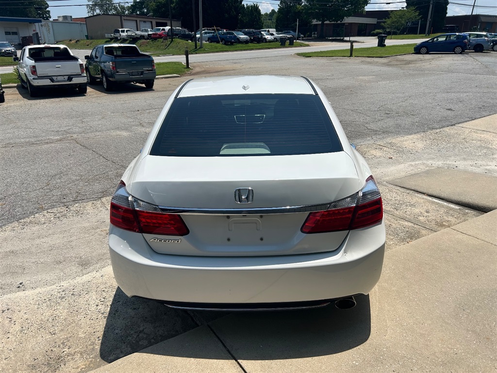 HondaAccord EX-L Sedan CVT4