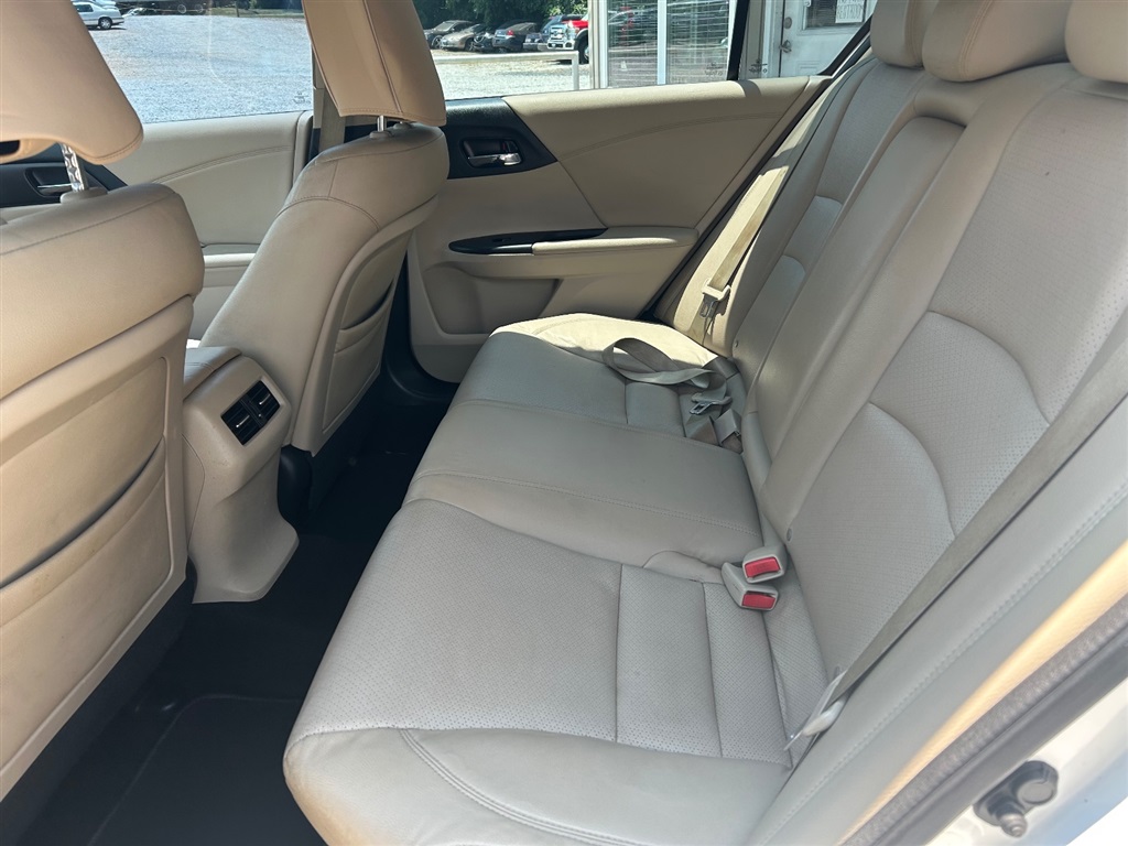 HondaAccord EX-L Sedan CVT5