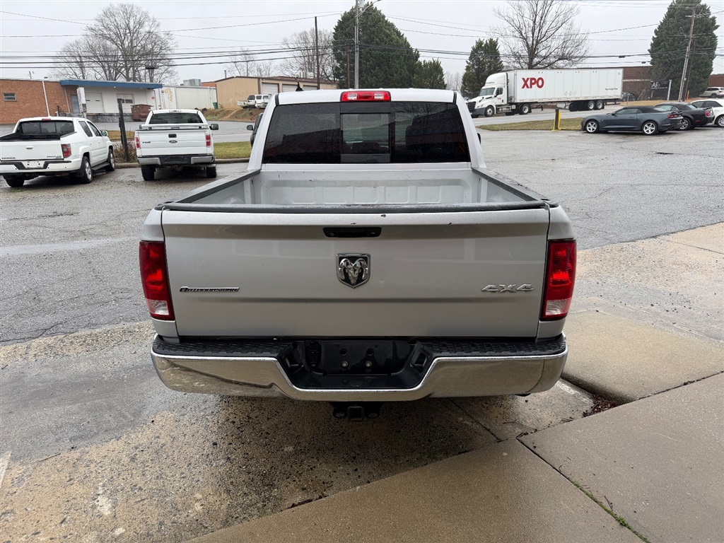 RAM1500 SLT Crew Cab SWB 4WD4