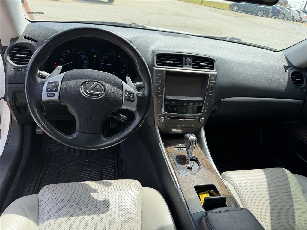 LexusIS C 2509