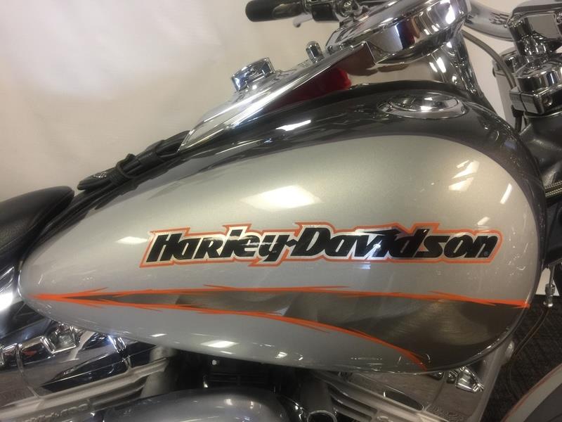 2005 Harley-Davidson   photo