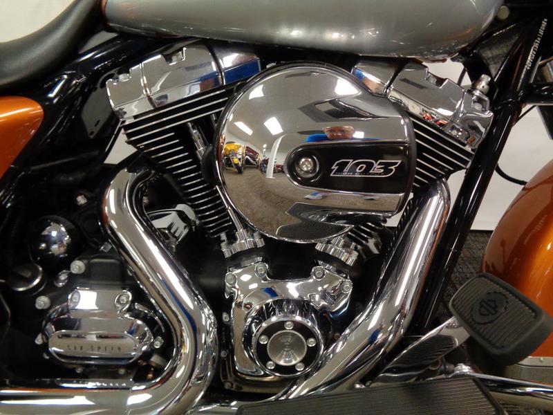 2014 Harley-Davidson FLHR - Road King®  photo