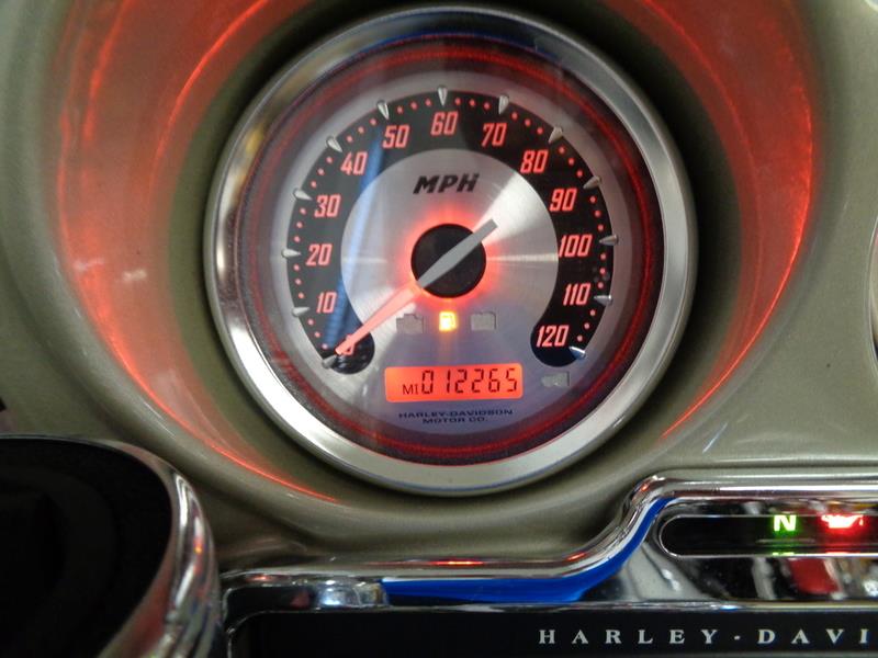 The 2006 Harley-Davidson FLHTCUSE - Ultra Classic® 