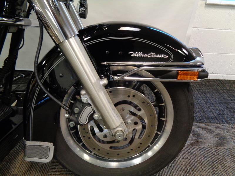 The 2005 Harley-Davidson FLHTCUI - Electra Glide® 