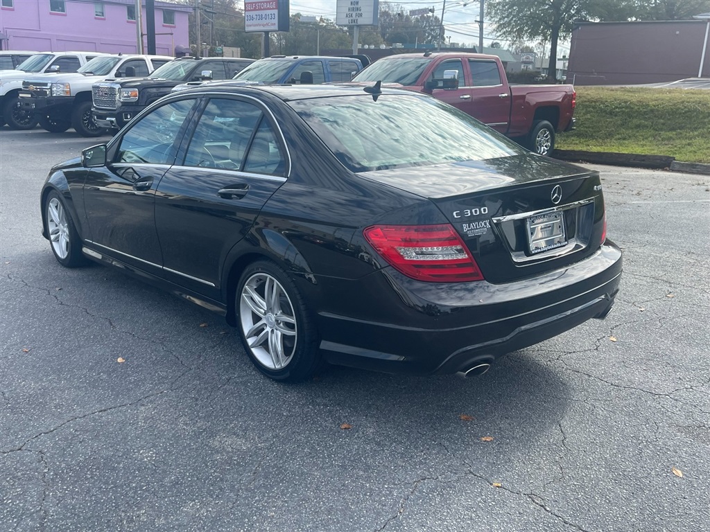 2012 Mercedes-Benz C-Class C300 4MATIC Luxury photo