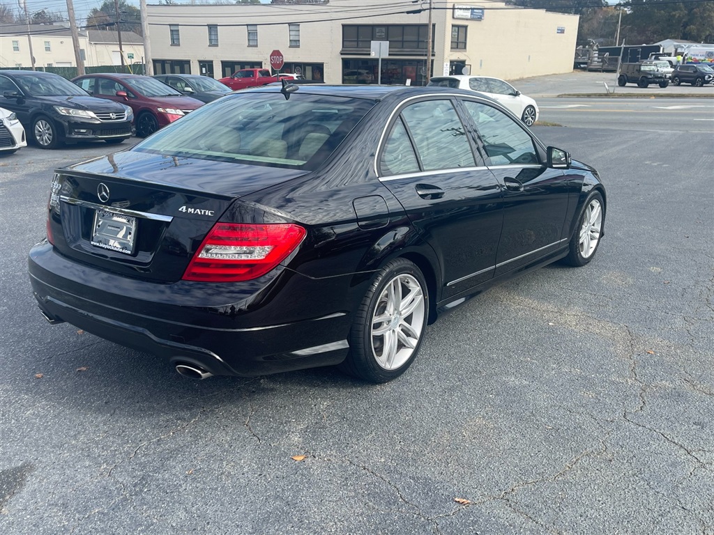 2012 Mercedes-Benz C-Class C300 4MATIC Luxury photo