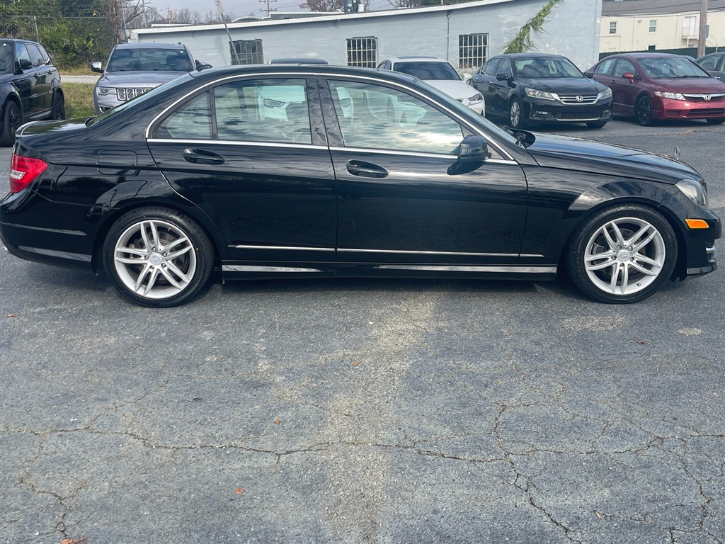 2012 Mercedes-Benz C-Class C300 4MATIC Luxury photo