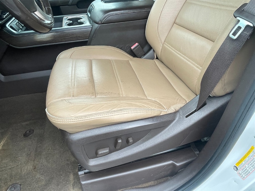 GMCSierra 2500HD Denali Crew Cab 4WD27
