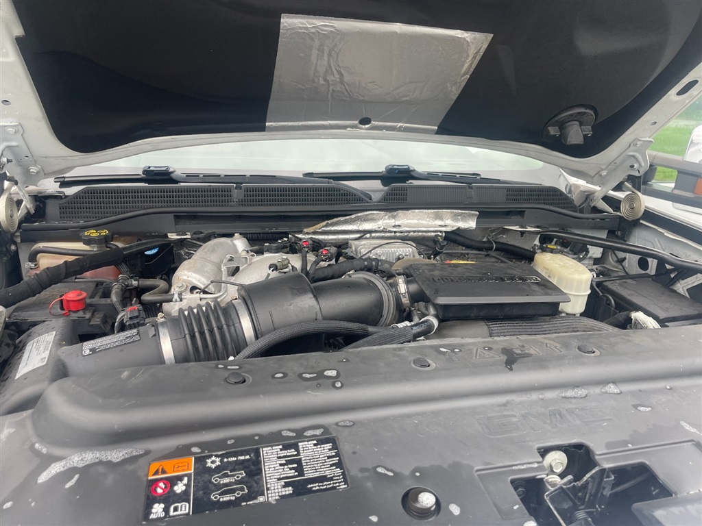 GMCSierra 2500HD Denali Crew Cab 4WD47