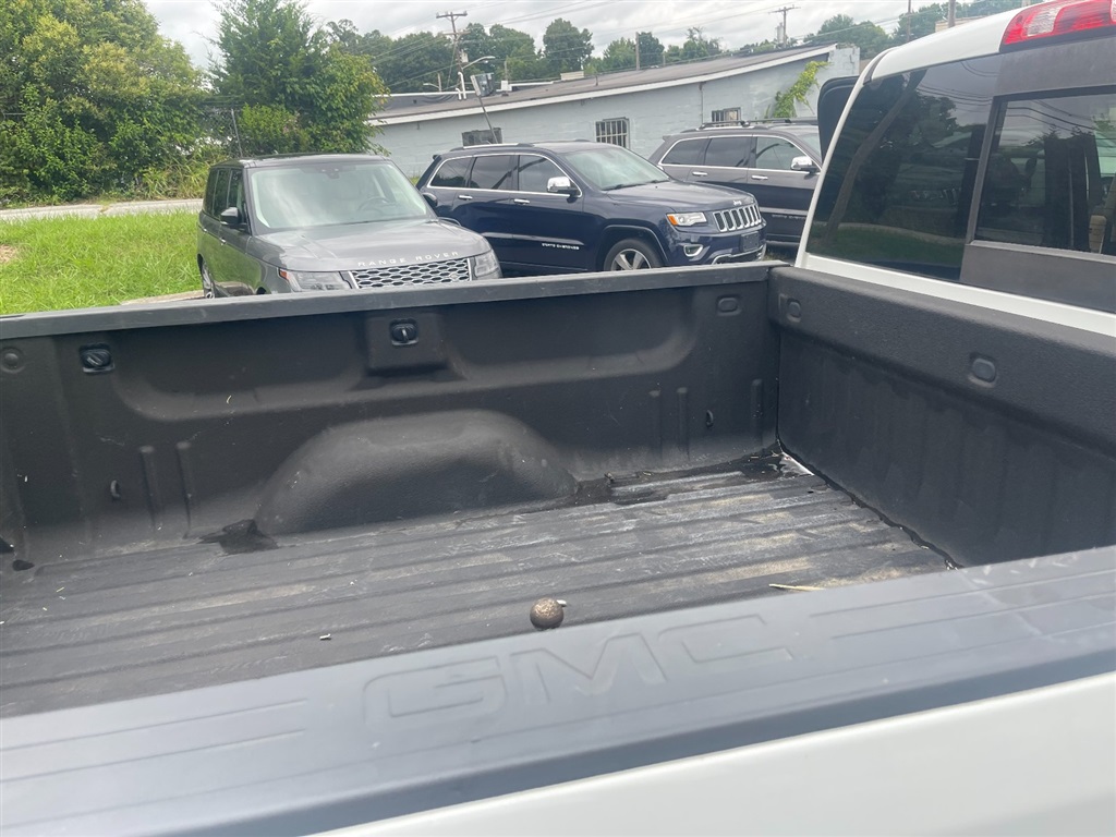 GMCSierra 2500HD Denali Crew Cab 4WD49