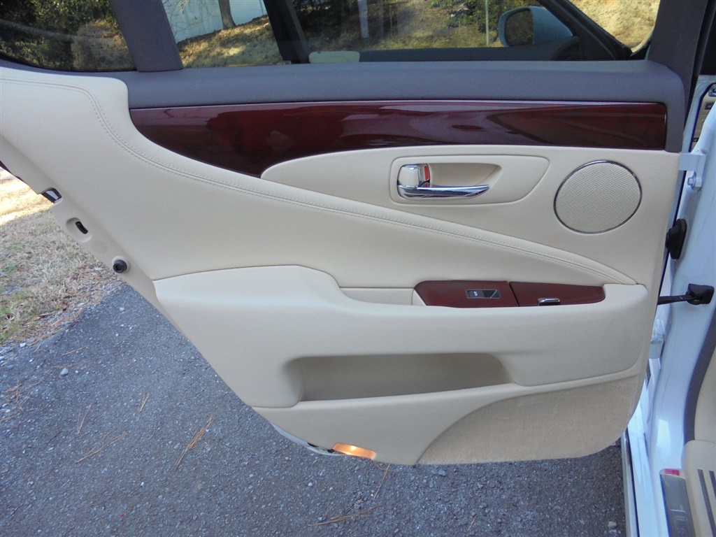 2012 Lexus LS 460 photo