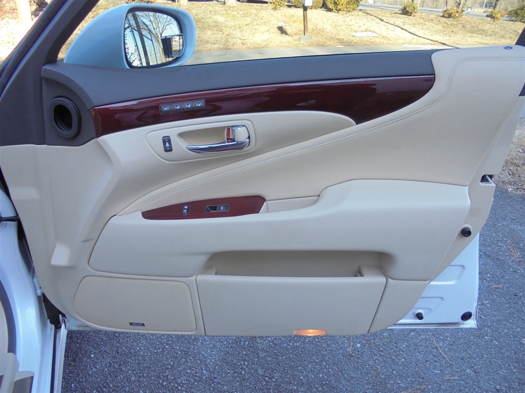 2012 Lexus LS 460 photo