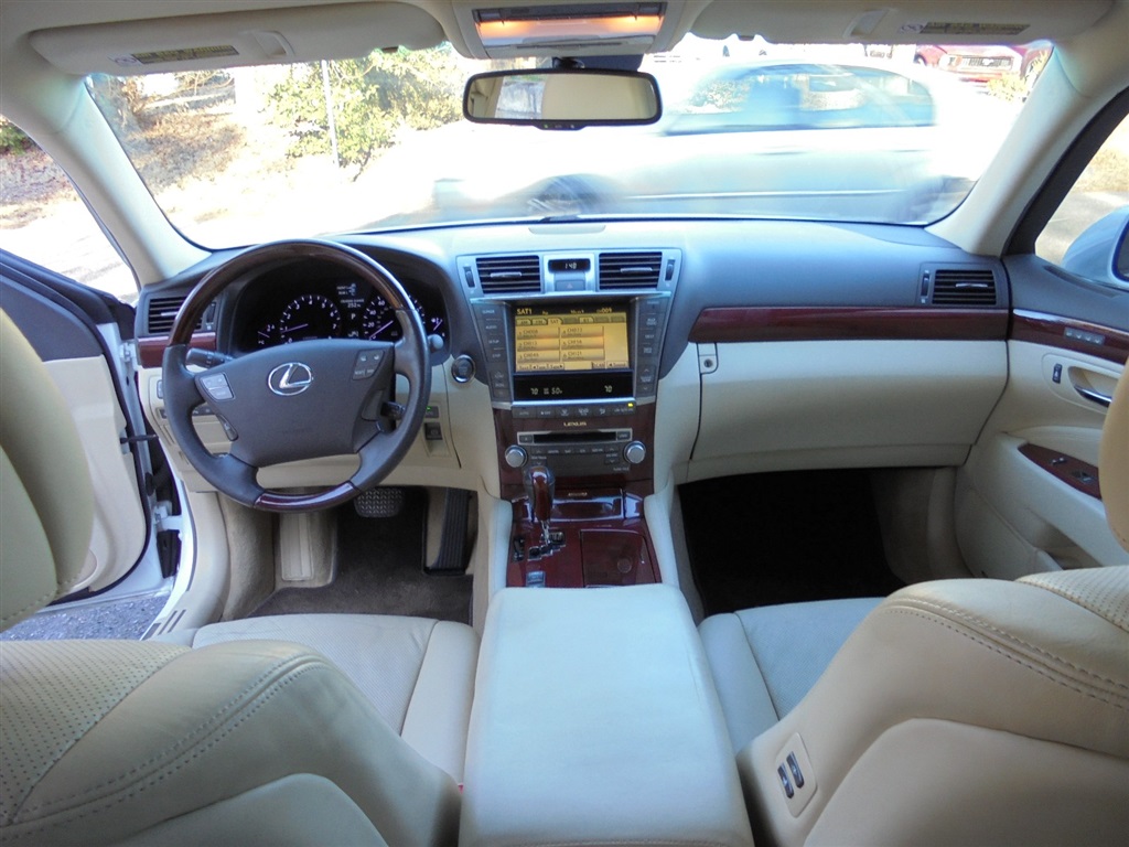 2012 Lexus LS 460 photo