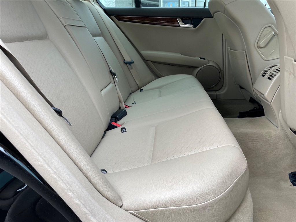 2010 Mercedes-Benz C-Class C300 Sport photo