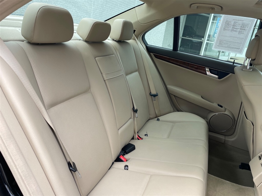 2010 Mercedes-Benz C-Class C300 Sport photo