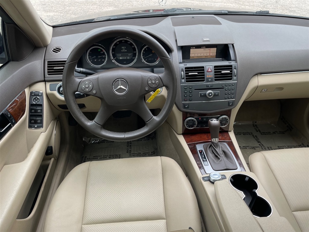 2010 Mercedes-Benz C-Class C300 Sport photo