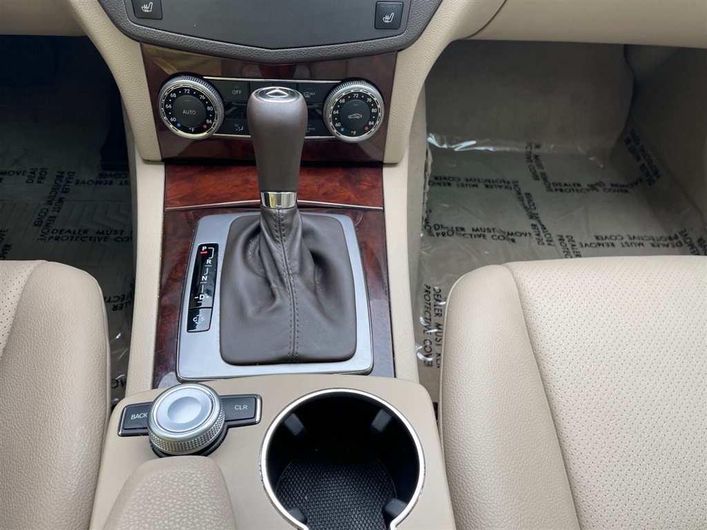 2010 Mercedes-Benz C-Class C300 Sport photo