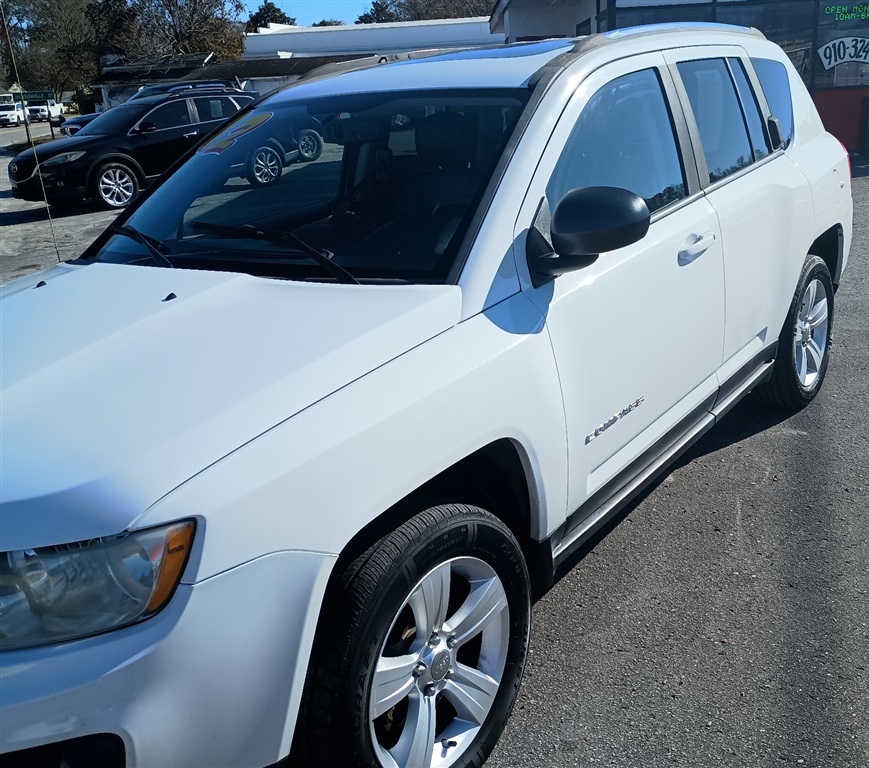 2012 Jeep Compass Latitude photo