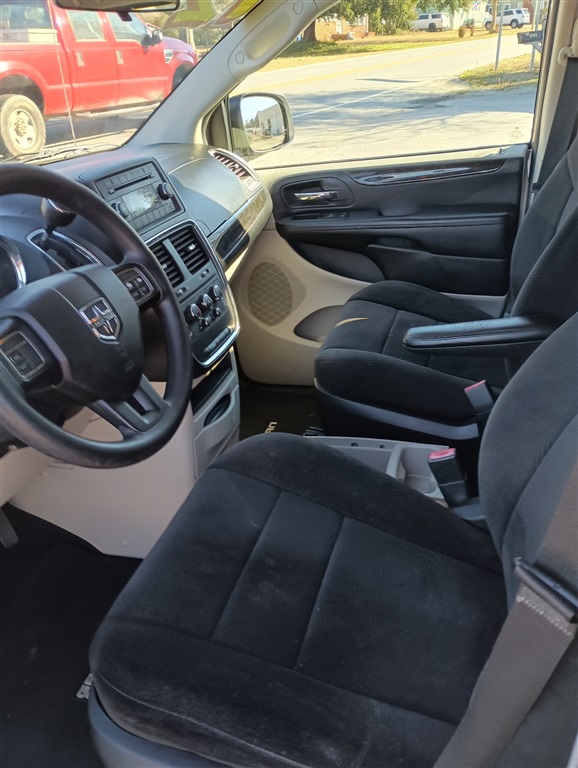 2012 Dodge Grand Caravan SE photo