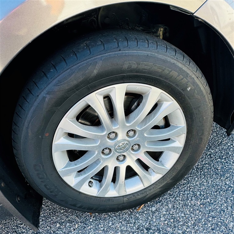 2011 Toyota Sienna XLE 8-Passenger photo