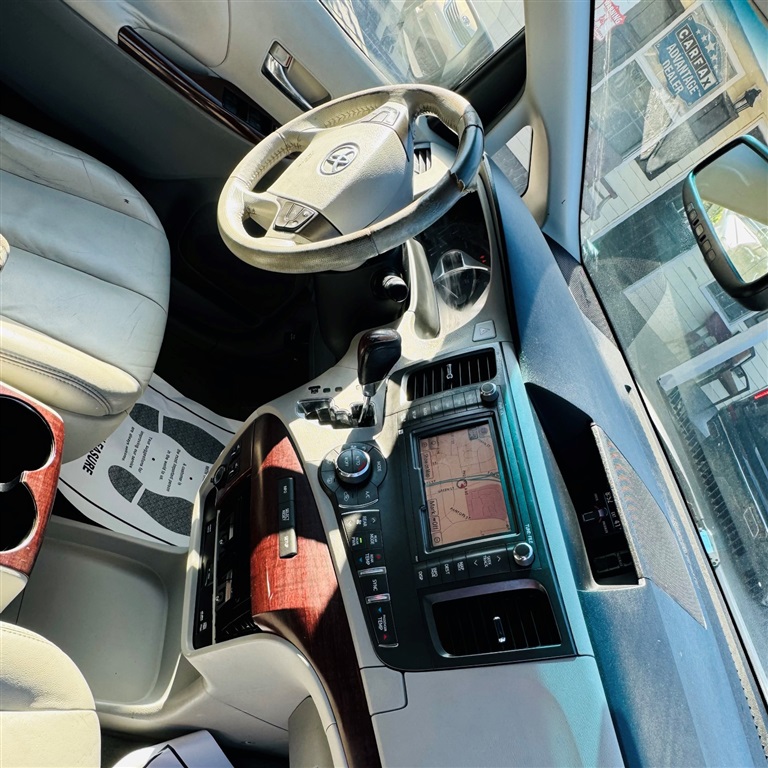 2011 Toyota Sienna XLE 8-Passenger photo