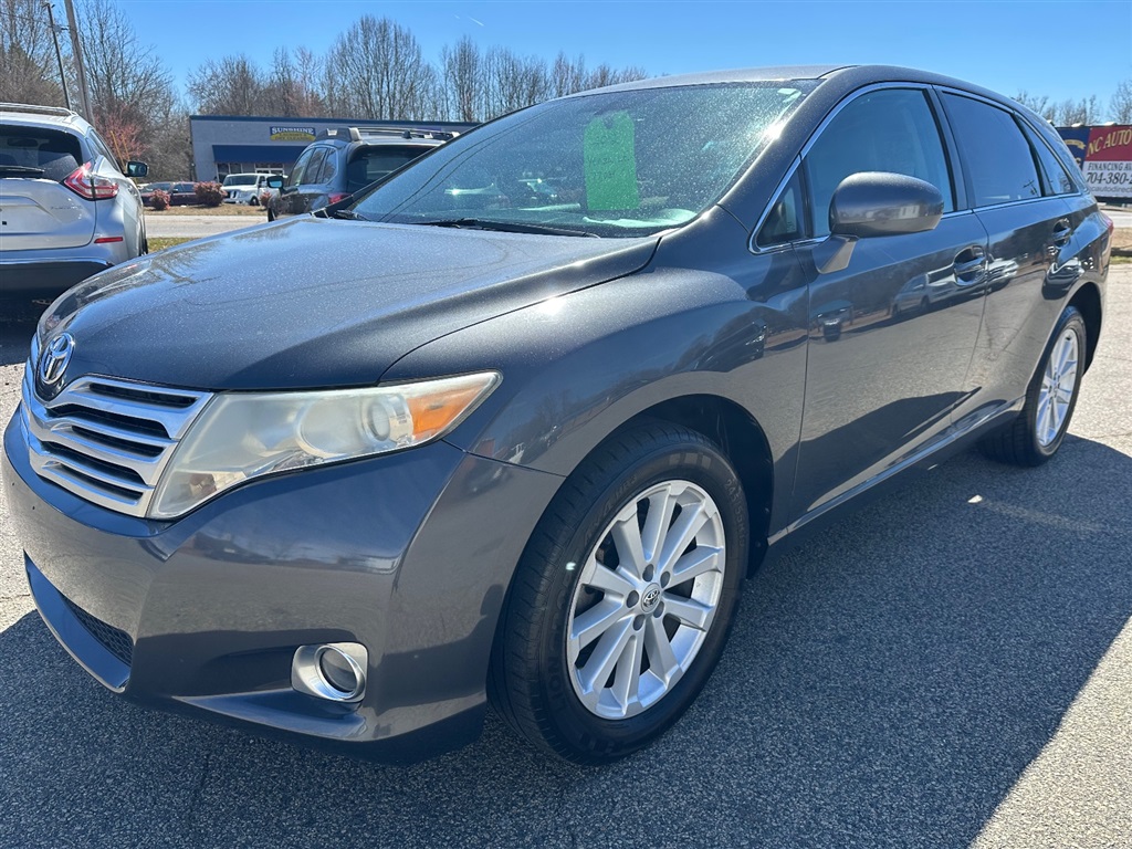 2012 Toyota Venza LE photo