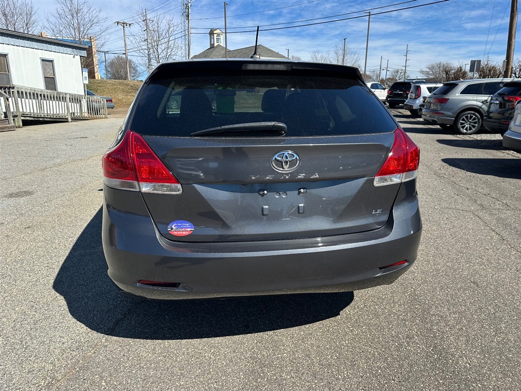 2012 Toyota Venza LE photo