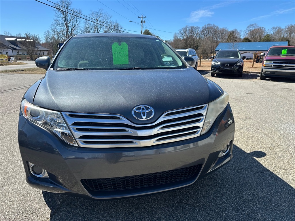 2012 Toyota Venza LE photo