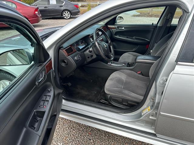 2011 Chevrolet Impala LT photo