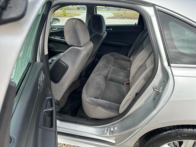 2011 Chevrolet Impala LT photo
