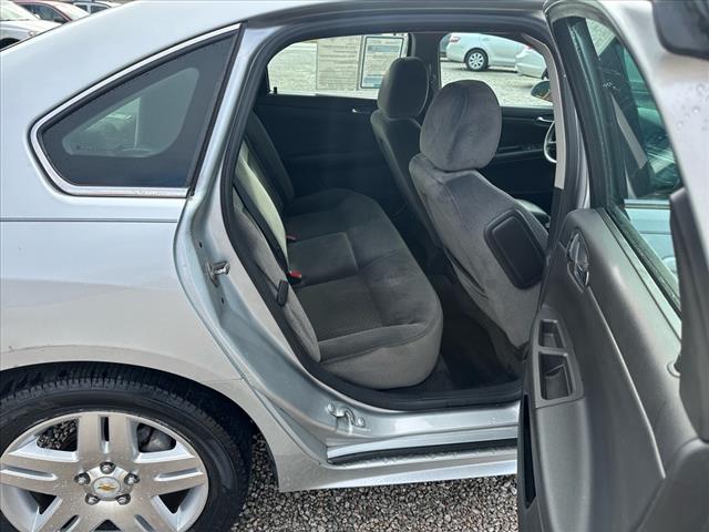 2011 Chevrolet Impala LT photo