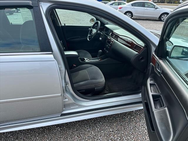 2011 Chevrolet Impala LT photo